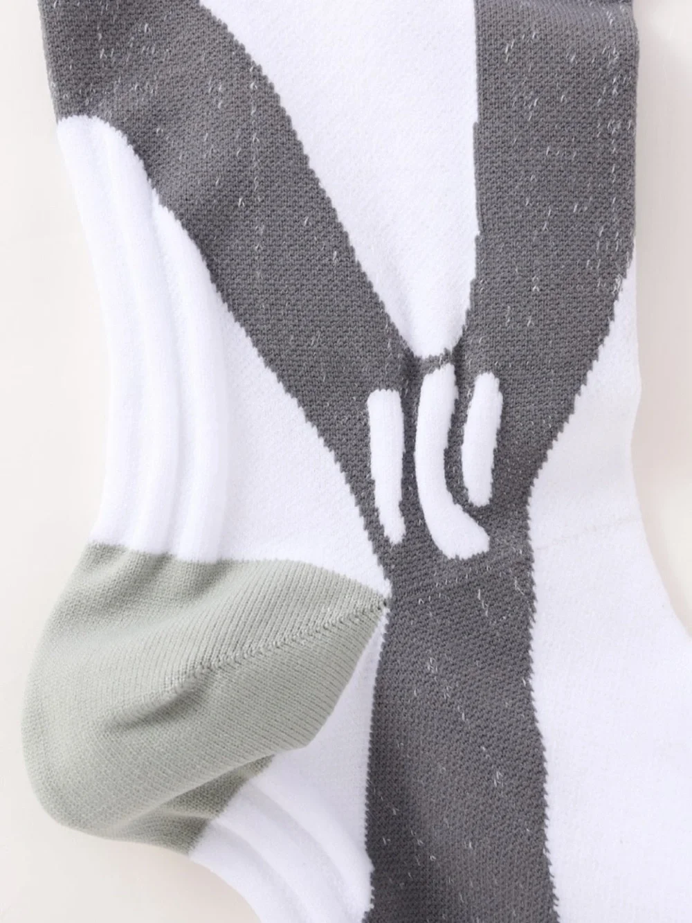 NEW Men's White Athletic Compression Knee-High Socks with Gray Accents Size 3XL